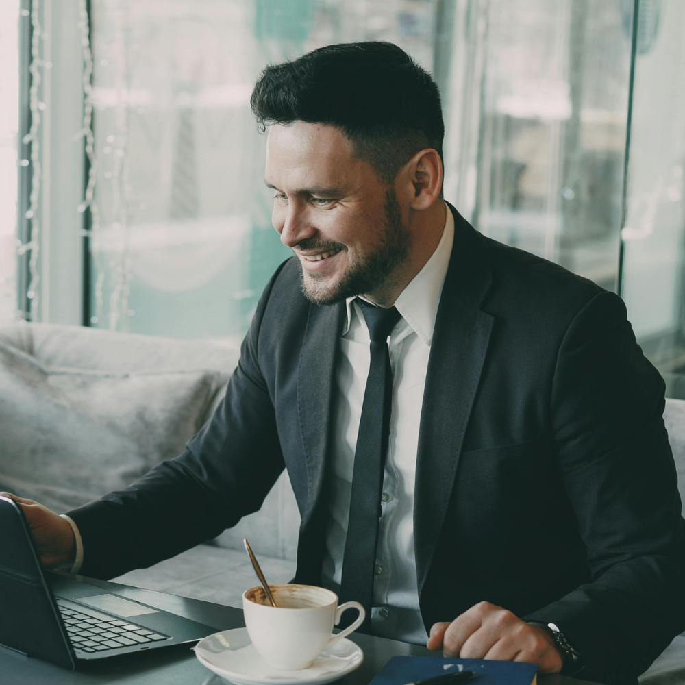 Seguro para ayudar a proteger las operaciones de una empresa / Insurance coverage to help protect business operations