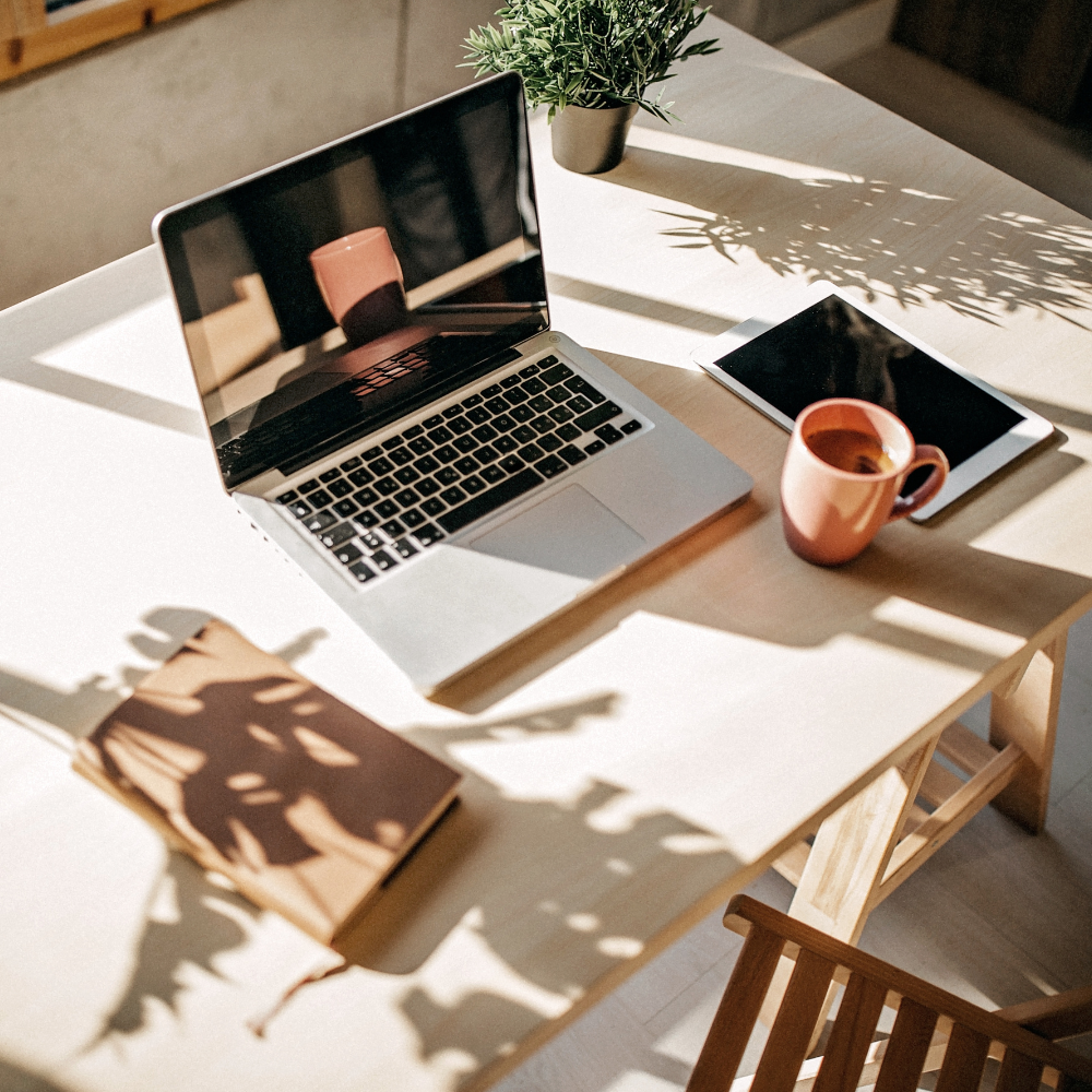 Cobertura de seguros para proteger pequeños y medianos negocios / Insurance coverage designed to protect small and medium-sized businesses